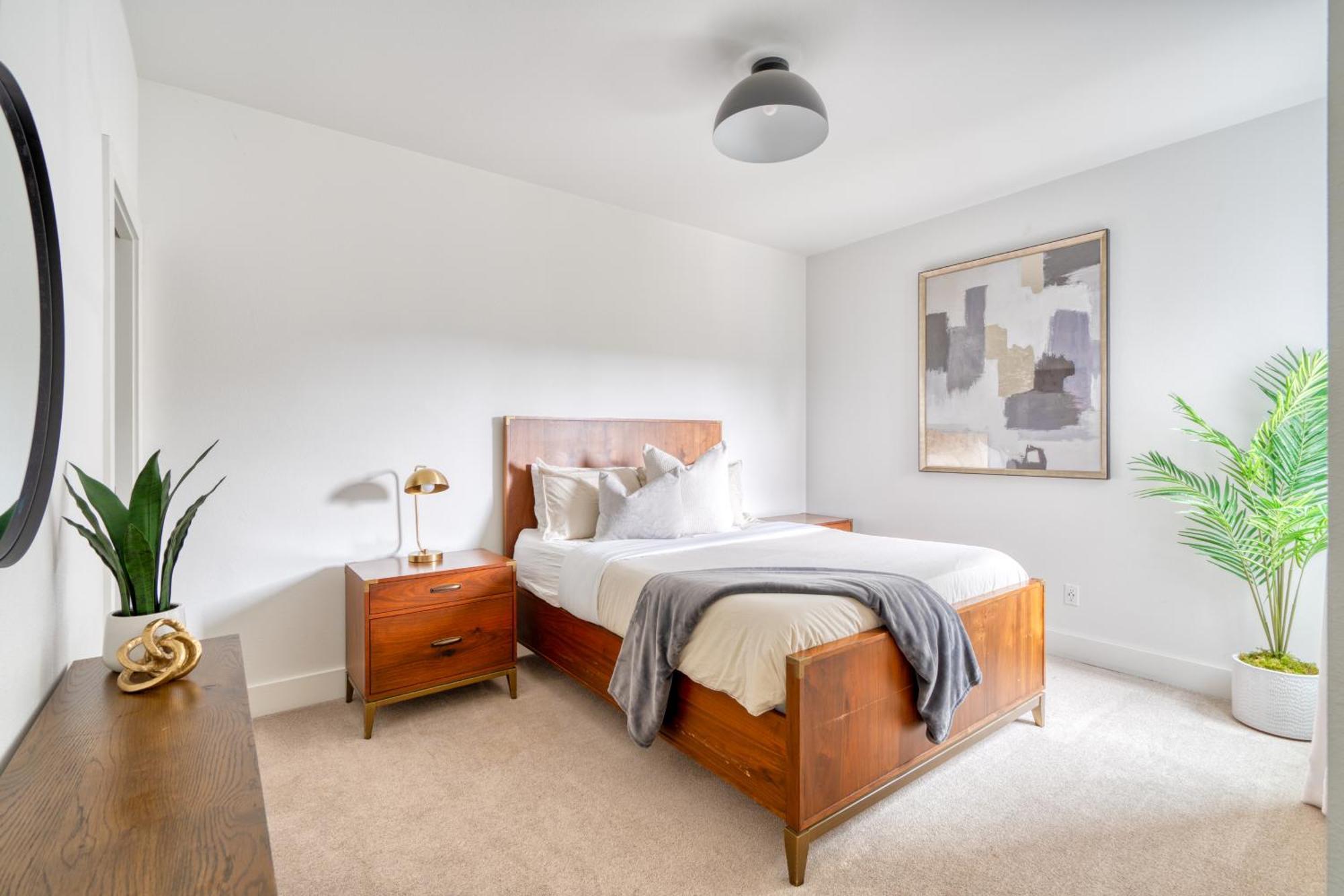 Collection - Exclusive Entire Floor & Instaworthy Local Art Holiday home *